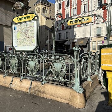 Édicule Guimard de la station Monceau - Paris 17ème