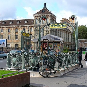 Édicule Guimard de la station Monceau - Paris 17ème