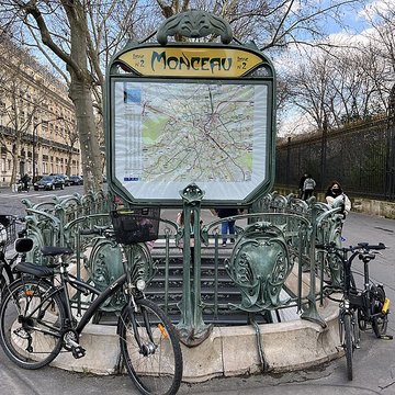 Édicule Guimard de la station Monceau - Paris 17ème