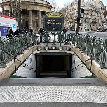 Édicule Guimard de la station Monceau - Paris 17ème