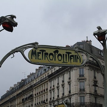 Édicule Guimard de la station Monceau - Paris 17ème