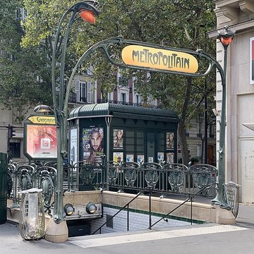 Édicule Guimard de la station Monceau - Paris 17ème