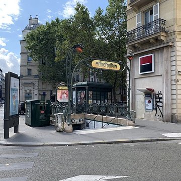 Édicule Guimard de la station Monceau - Paris 17ème