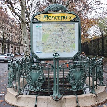 Édicule Guimard de la station Monceau - Paris 17ème