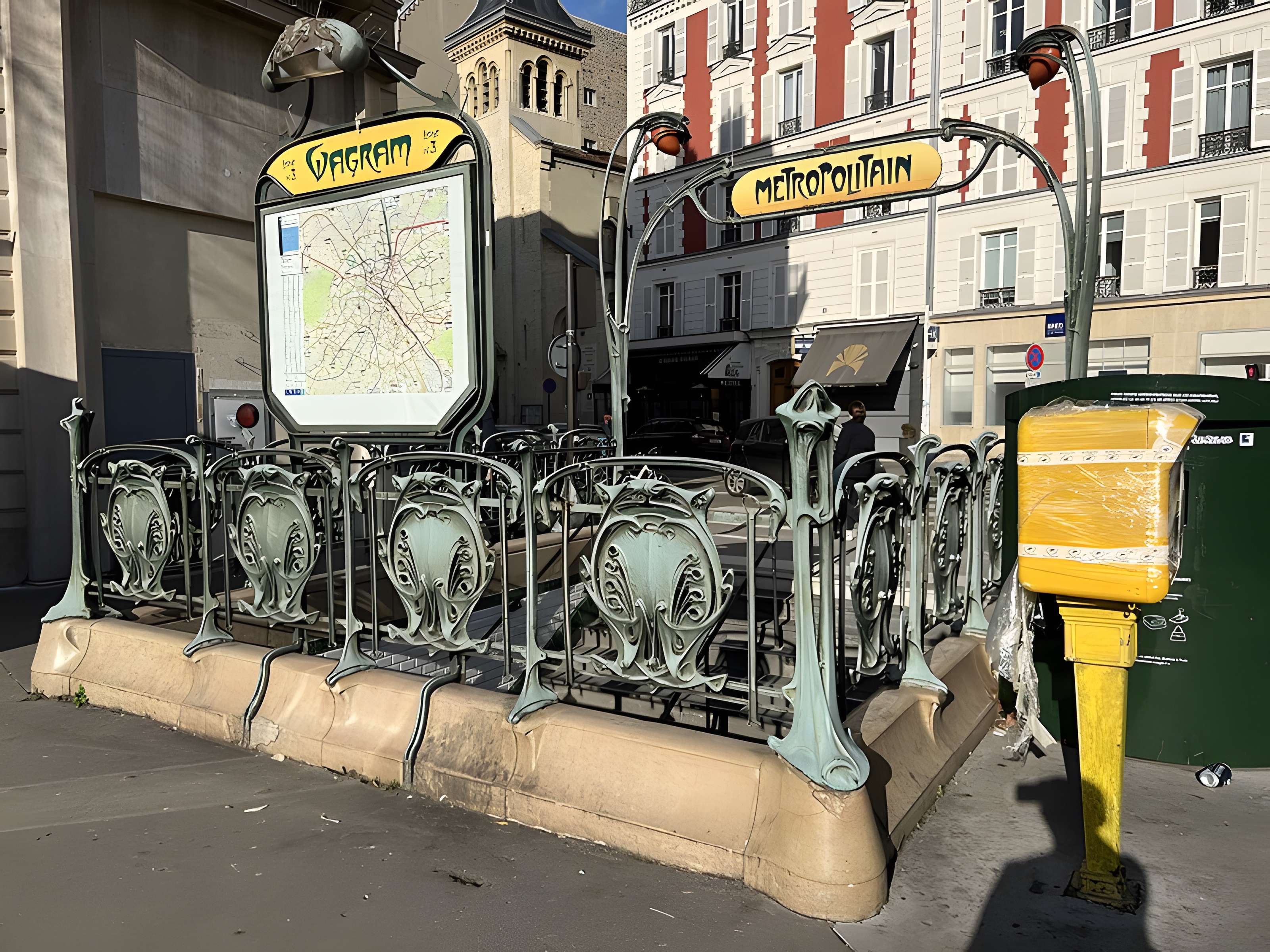 Édicule Guimard de la station Monceau - Paris 17ème