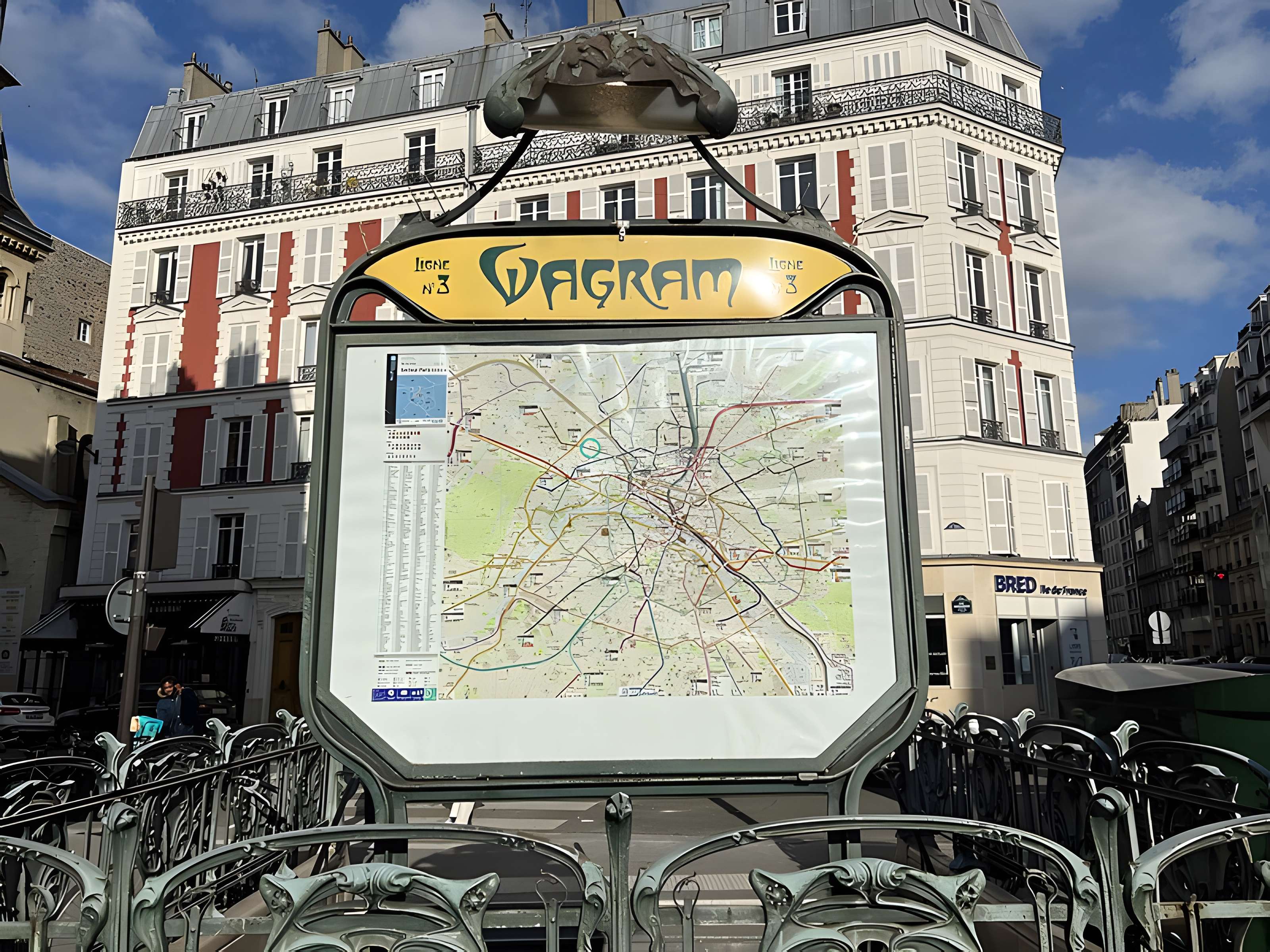 Édicule Guimard de la station Monceau - Paris 17ème