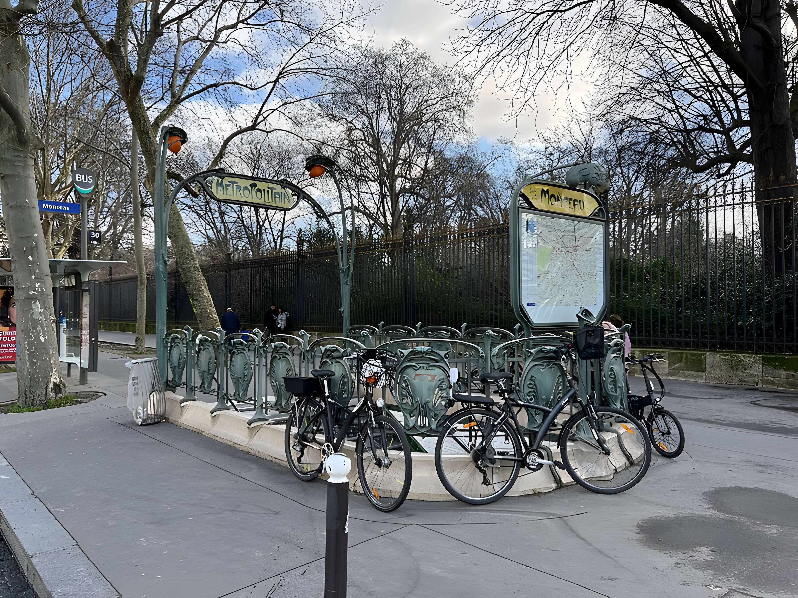 Édicule Guimard de la station Monceau - Paris 17ème