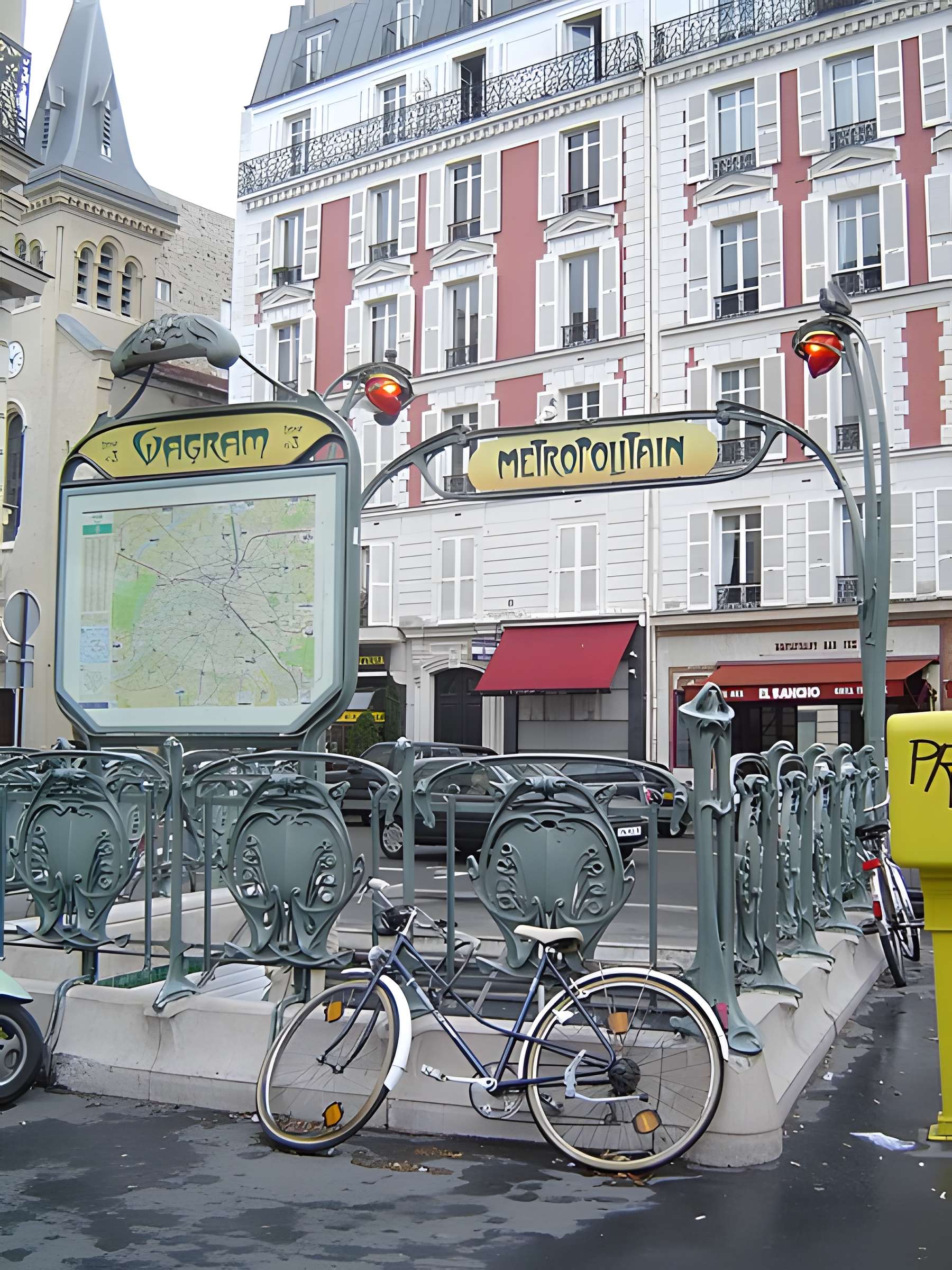 Édicule Guimard de la station Monceau - Paris 17ème
