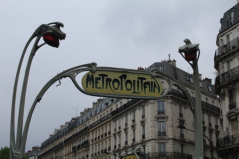 Édicule Guimard de la station Rome - Paris 17ème