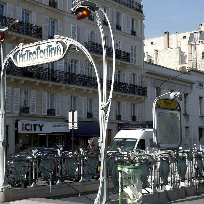 Photo de Édicule Guimard de la station Rome - Paris 17ème