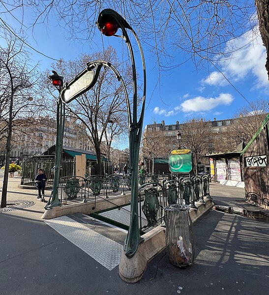 Édicule Guimard de la station Ternes - Paris 17ème