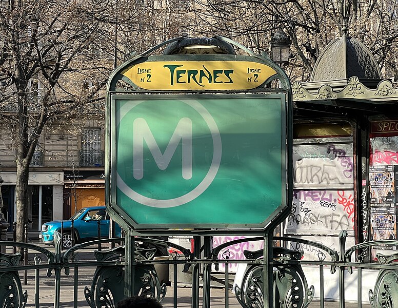 Édicule Guimard de la station Ternes - Paris 17ème