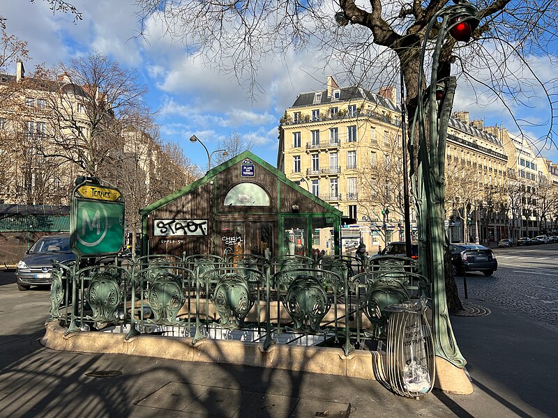 Édicule Guimard de la station Ternes - Paris 17ème