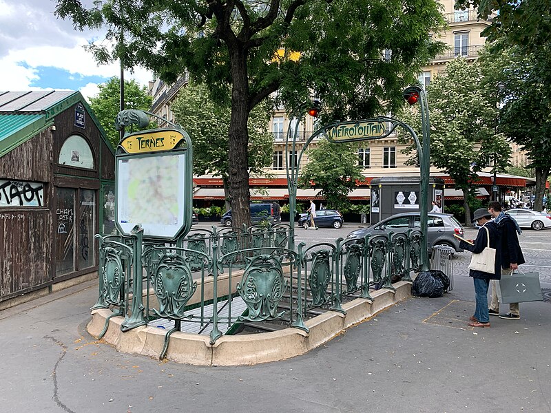 Édicule Guimard de la station Ternes - Paris 17ème
