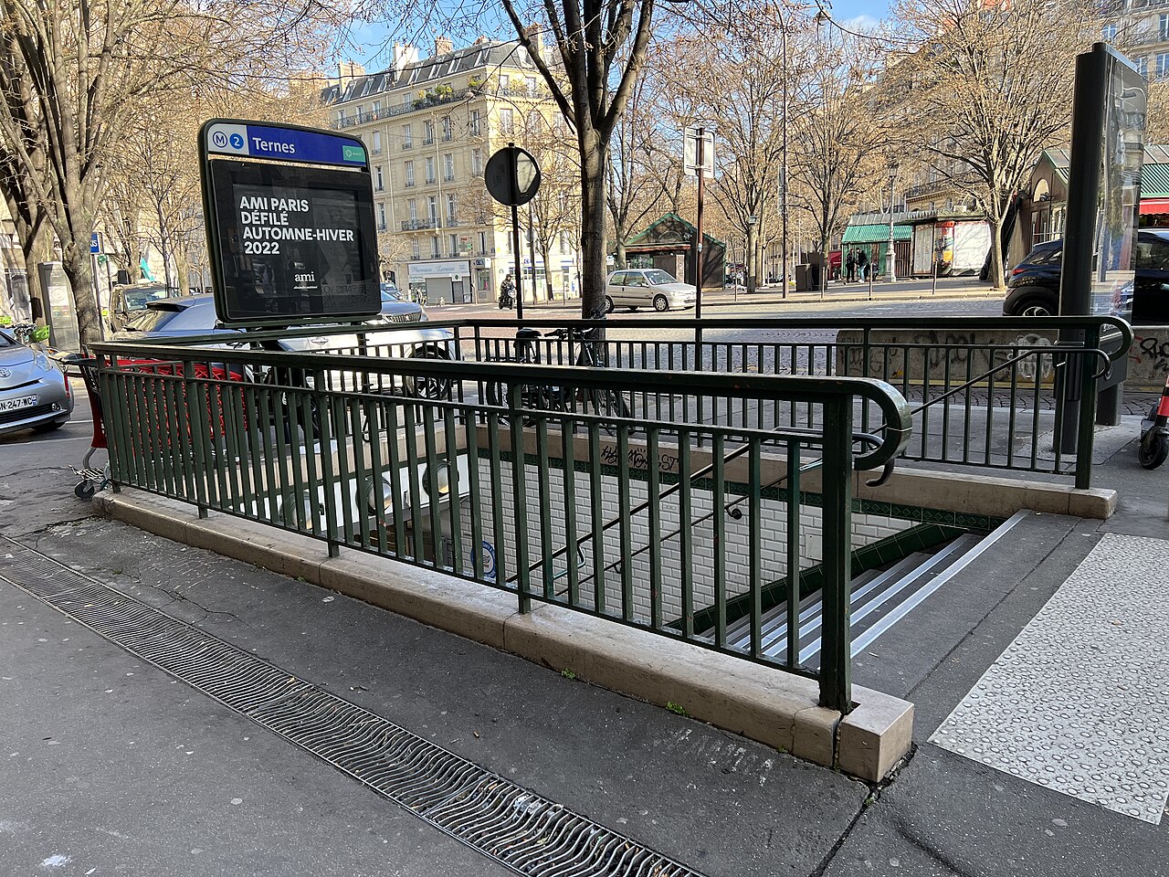 Édicule Guimard de la station Ternes - Paris 17ème