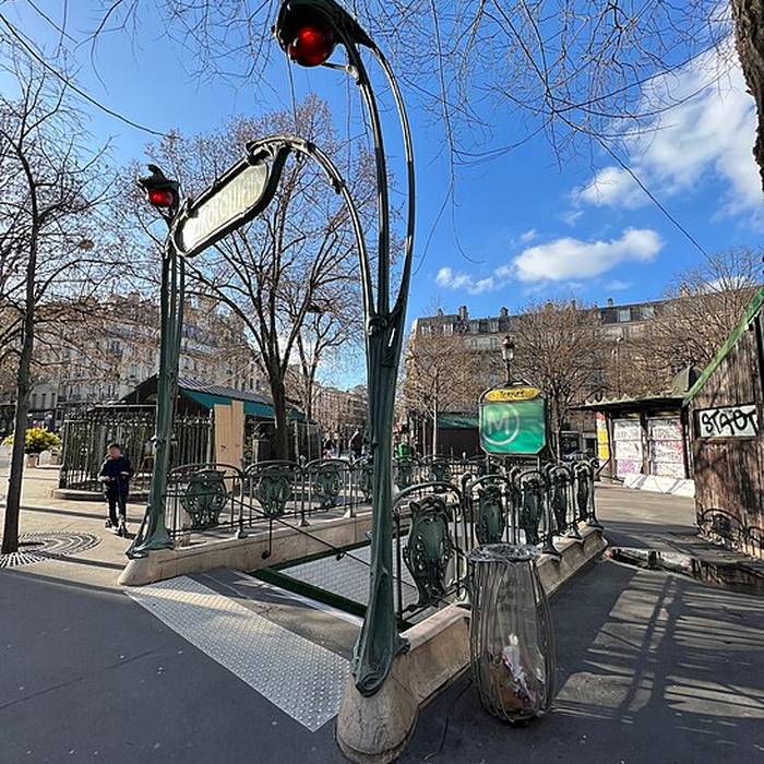 Photo de Édicule Guimard de la station Ternes - Paris 17ème