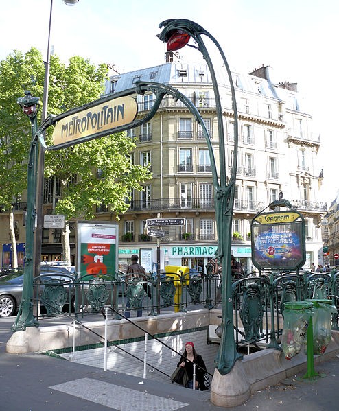 Photo de Édicule Guimard de la station Wagram - Paris 17ème