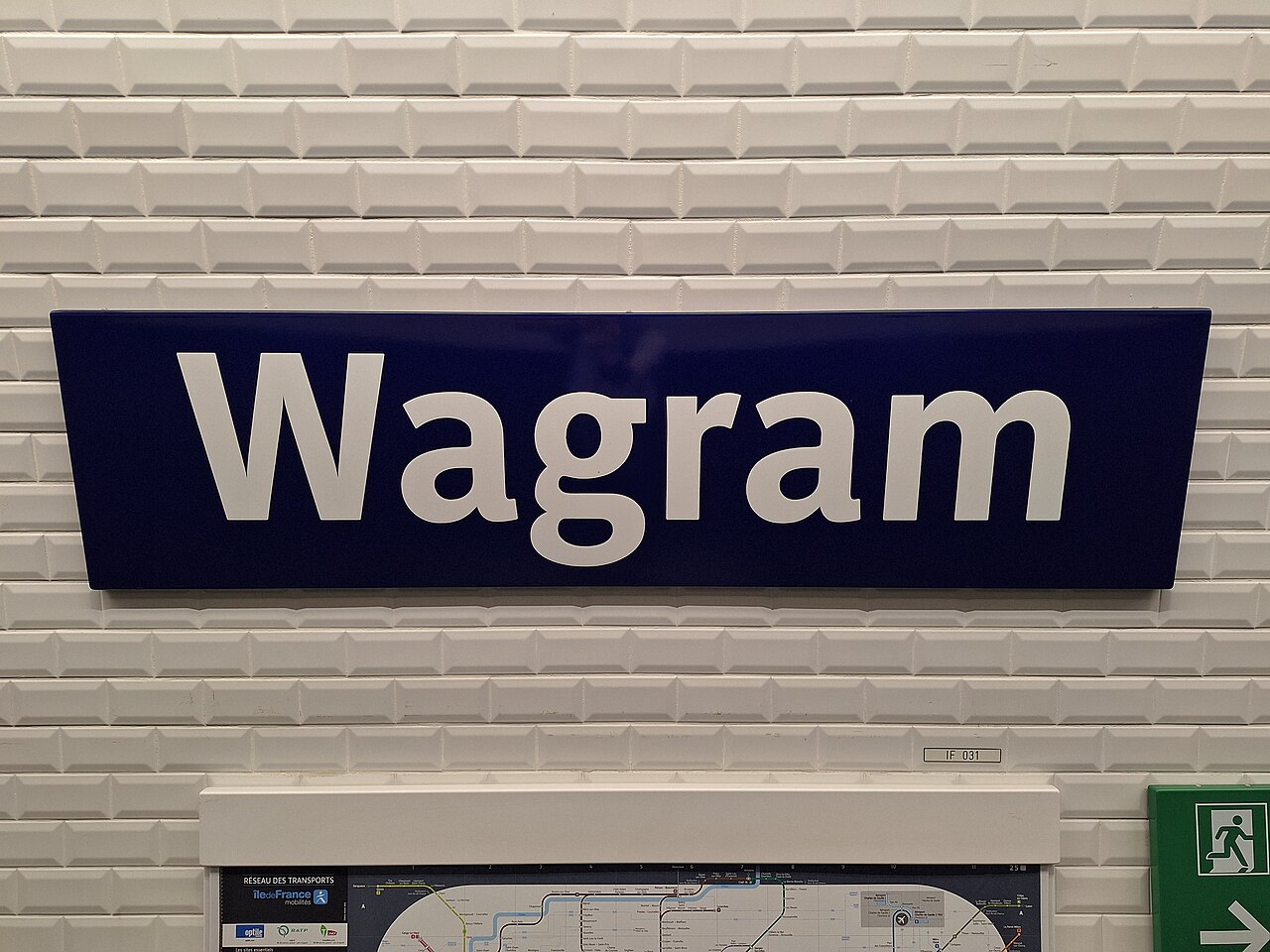 Édicule Guimard de la station Wagram - Paris 17ème