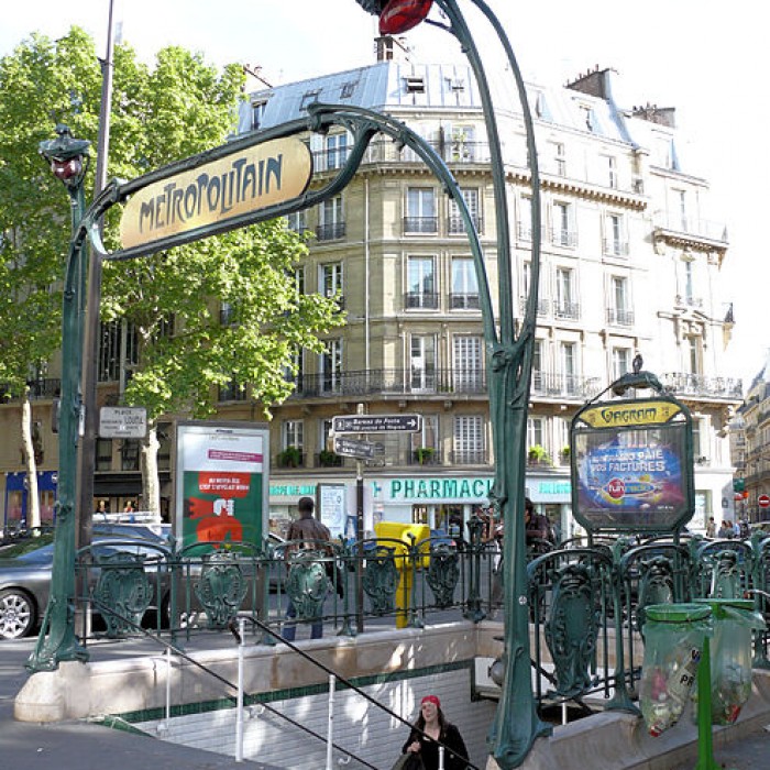 Photo de Édicule Guimard de la station Wagram - Paris 17ème