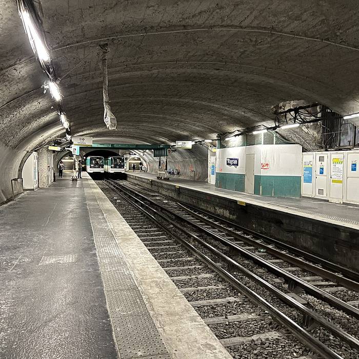 Photo de Édicule Guimard de la station Wagram - Paris 17ème