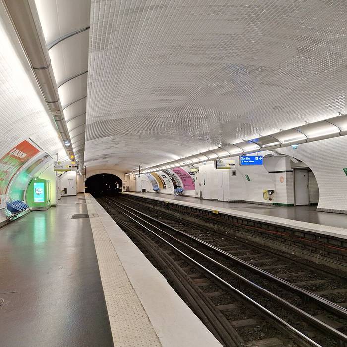 Photo de Édicule Guimard de la station Wagram - Paris 17ème