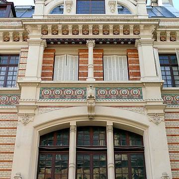 Lycée professionnel de haute couture et desthétique - Paris 17ème