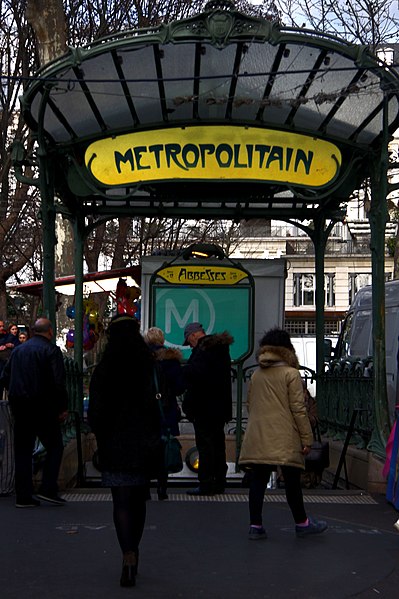 Édicule Guimard de la station Abbesses - Paris 18ème