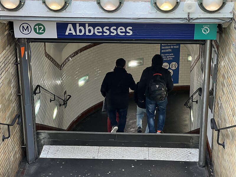 Édicule Guimard de la station Abbesses - Paris 18ème