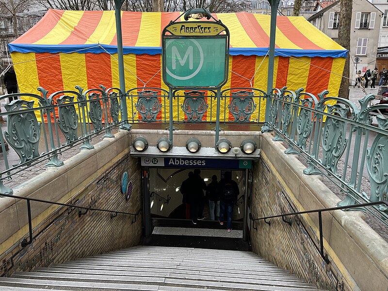 Édicule Guimard de la station Abbesses - Paris 18ème