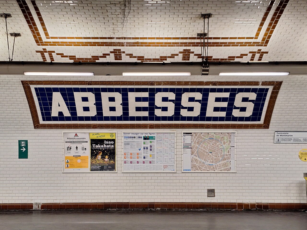 Édicule Guimard de la station Abbesses - Paris 18ème
