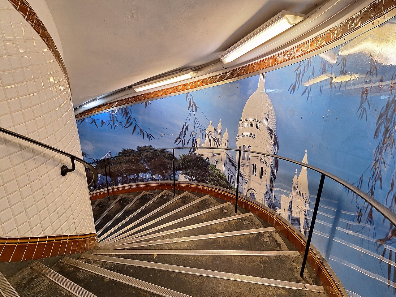 Édicule Guimard de la station Abbesses - Paris 18ème