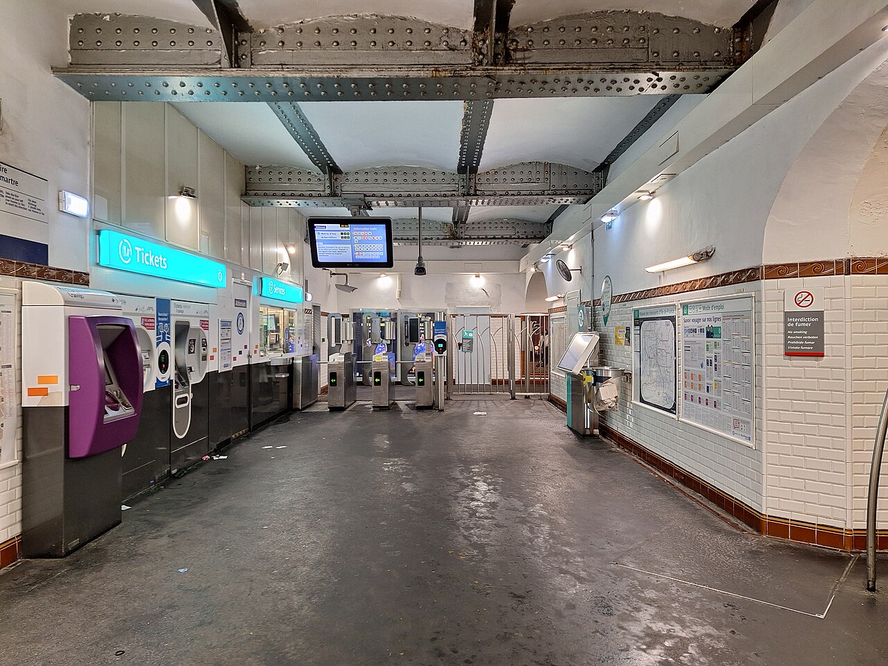 Édicule Guimard de la station Abbesses - Paris 18ème