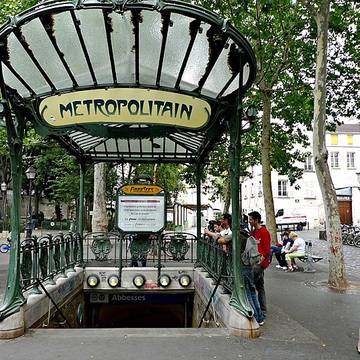 Édicule Guimard de la station Abbesses - Paris 18ème