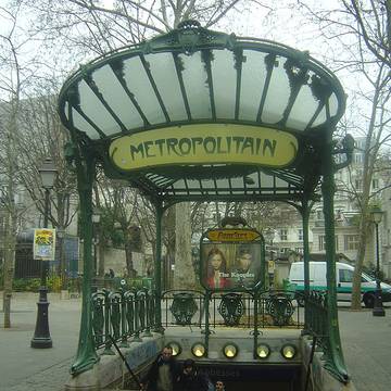 Édicule Guimard de la station Abbesses - Paris 18ème