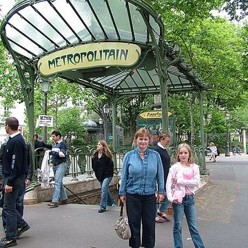 Édicule Guimard de la station Abbesses - Paris 18ème