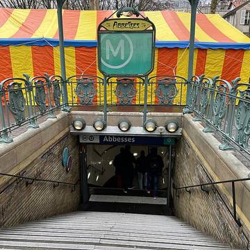 Édicule Guimard de la station Abbesses - Paris 18ème