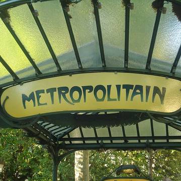 Édicule Guimard de la station Abbesses - Paris 18ème