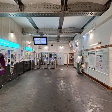 Édicule Guimard de la station Abbesses - Paris 18ème