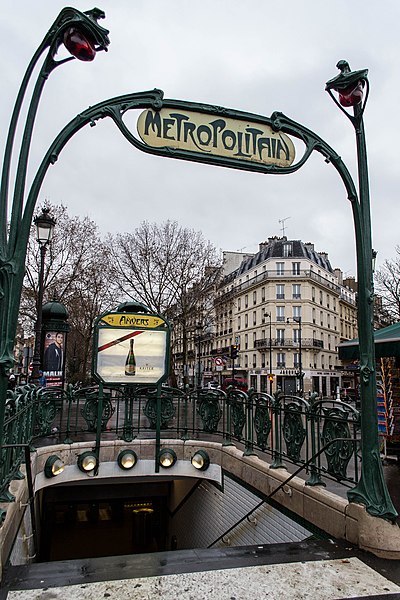 Édicule Guimard de la station Anvers - Paris 18ème