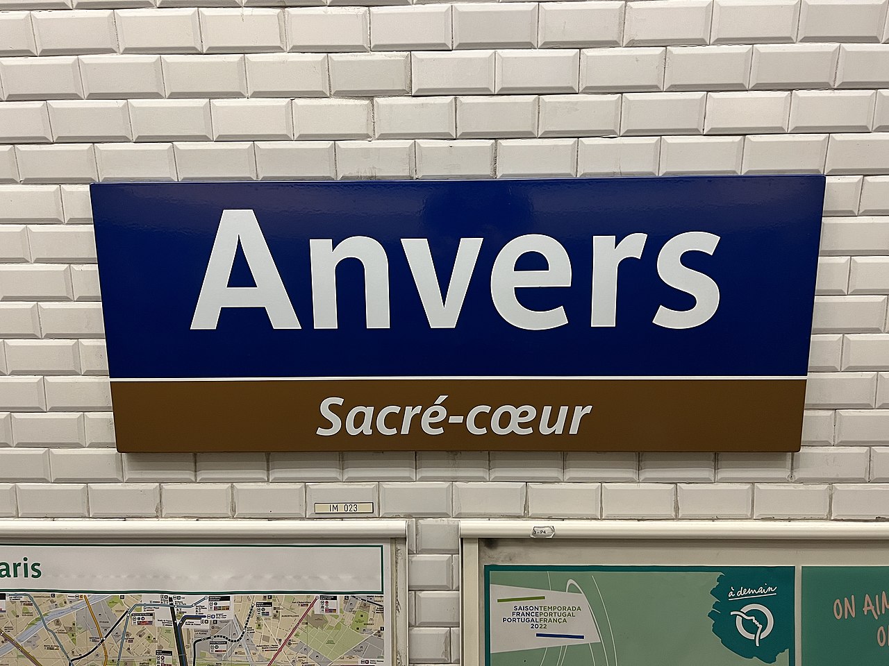 Édicule Guimard de la station Anvers - Paris 18ème