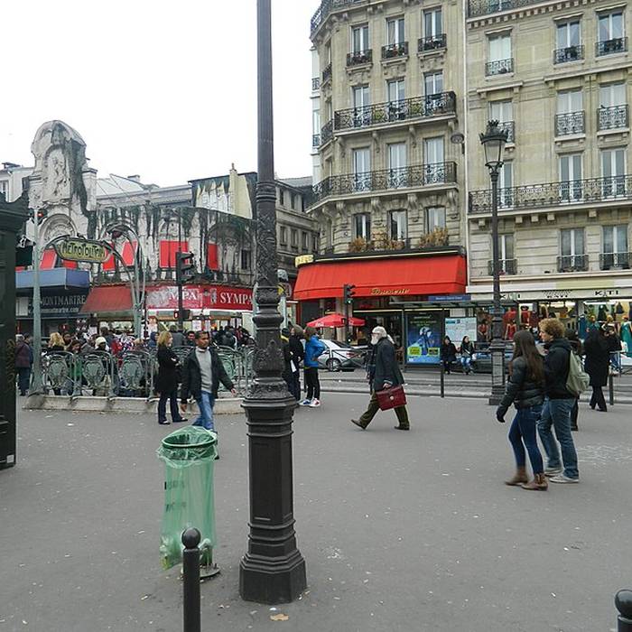 Photo de Édicule Guimard de la station Anvers - Paris 18ème