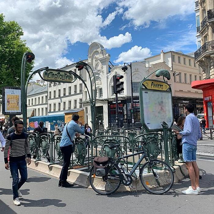 Photo de Édicule Guimard de la station Anvers - Paris 18ème