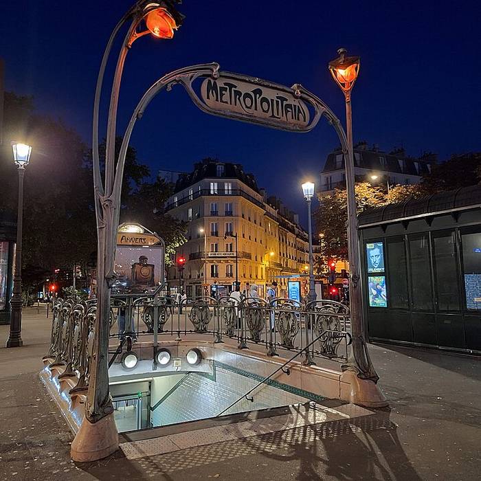 Photo de Édicule Guimard de la station Anvers - Paris 18ème