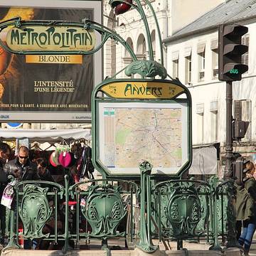 Édicule Guimard de la station Anvers - Paris 18ème