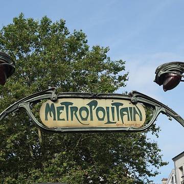 Édicule Guimard de la station Anvers - Paris 18ème