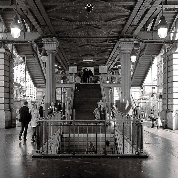 Photo de Édicule Guimard de la station Barbès-Rochechouart - Paris 18ème