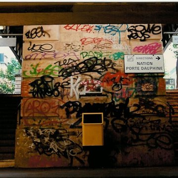 Édicule Guimard de la station Barbès-Rochechouart - Paris 18ème