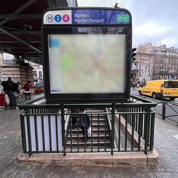 Édicule Guimard de la station Barbès-Rochechouart - Paris 18ème