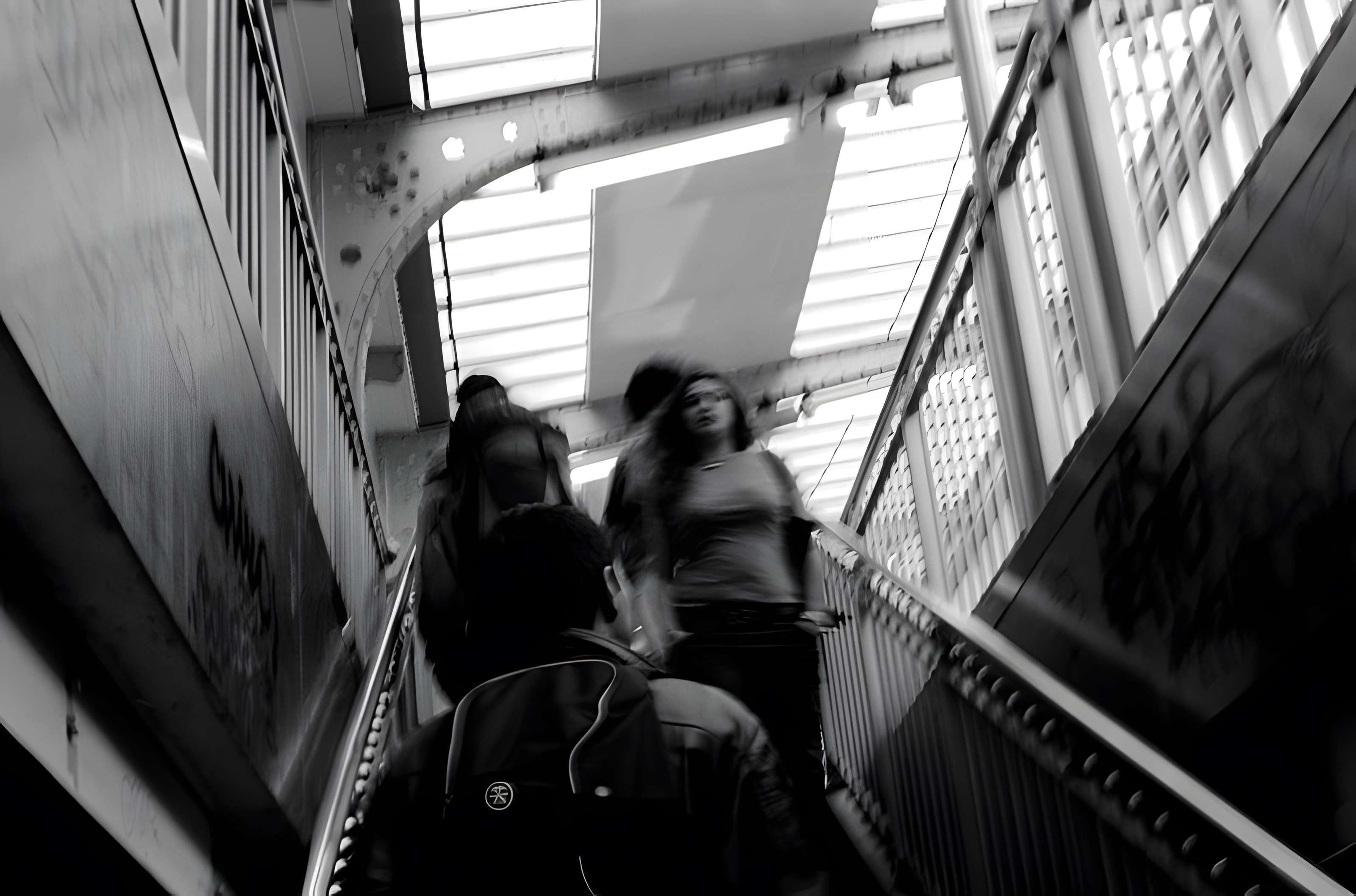 Édicule Guimard de la station Barbès-Rochechouart - Paris 18ème