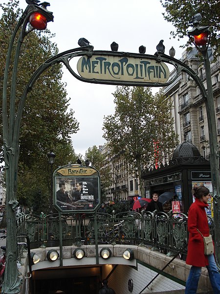 Édicule Guimard de la station Blanche - Paris 18ème